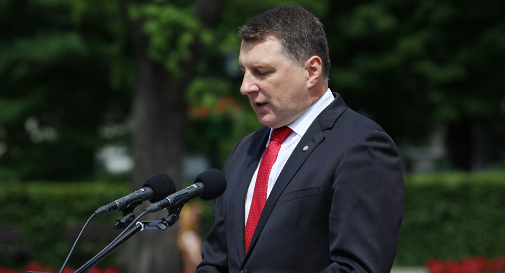 Президент Латвии: НАТО необходимо искать разговор с Россией