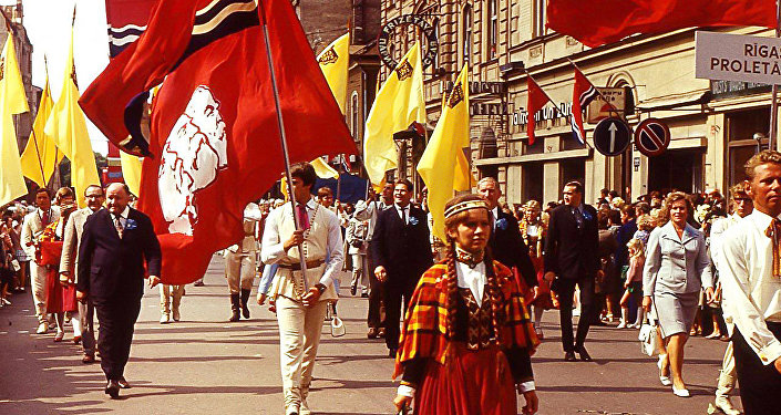 Dziesmu svētki Rīgā, Ļenina ielā, 1973. gads Dziesmu svētki Rīgā, Ļenina ielā, 1973. gads
