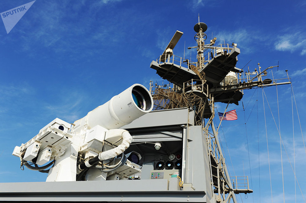 Лазерная пушка, установленная на борту корабля USS Ponce Лазерная пушка, установленная на борту корабля USS Ponce