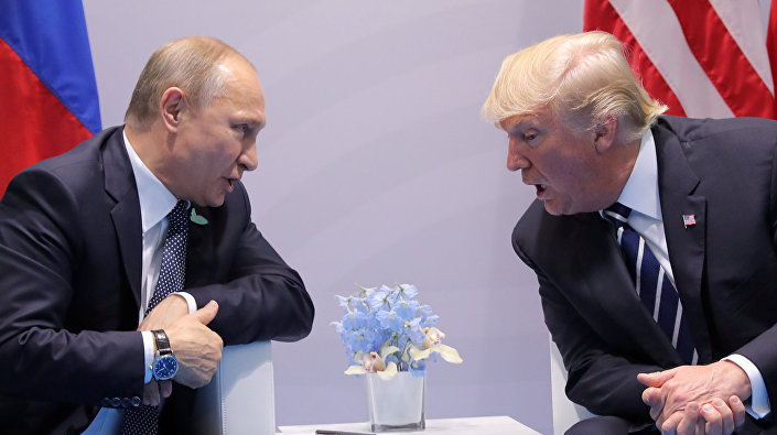 Президент РФ Владимир Путин и президент США Дональд Трамп на саммите G20 в Гамбурге