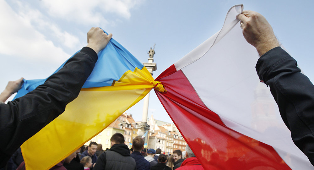 Mediji nosaukuši ukraiņus par Polijas ekonomikas dzinēju