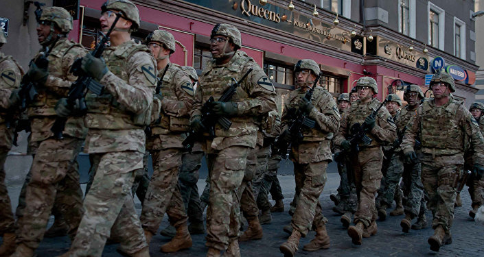 NATO karaspēka daļas Rīgas centrā NATO karaspēka daļas Rīgas centrā