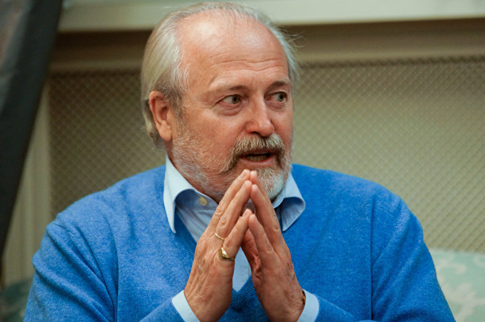 Кинорежиссер Владимир Хотиненко Кинорежиссер Владимир Хотиненко