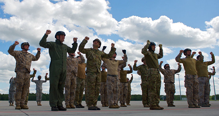 NATO un Latvijas armijas kopīgās mācības. Foto no arhīva NATO un Latvijas armijas kopīgās mācības. Foto no arhīva